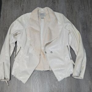 BKE Women's Sparkling White Teddy Jacket